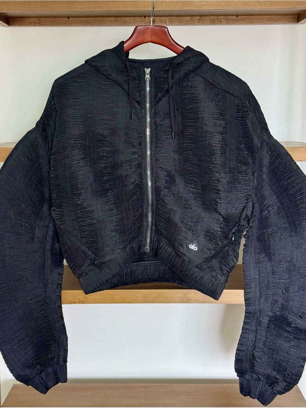 ALO Yoga Black Textured Cropped Zip Hoodie - Sample